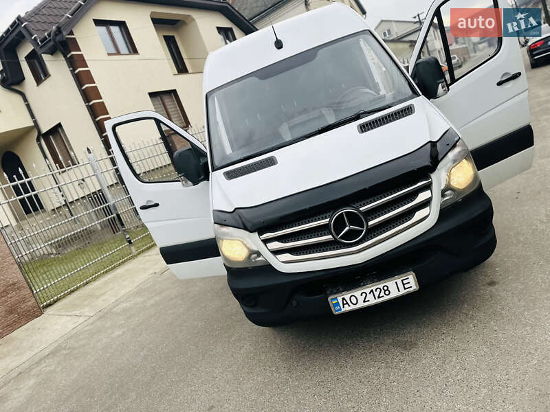 Грузовой фургон Mercedes-Benz Sprinter 2017 в Тячеве