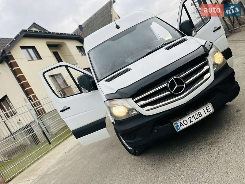 Грузовой фургон Mercedes-Benz Sprinter 2017 в Тячеве