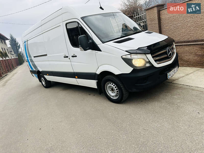 Грузовой фургон Mercedes-Benz Sprinter 2017 в Тячеве
