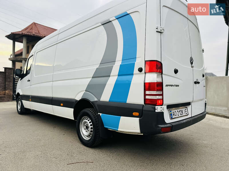 Грузовой фургон Mercedes-Benz Sprinter 2017 в Тячеве