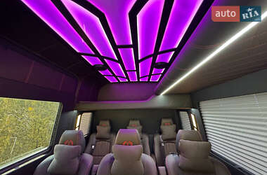 Микроавтобус Mercedes-Benz Sprinter 2022 в 