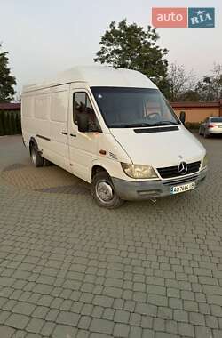 Грузовой фургон Mercedes-Benz Sprinter 2004 в 