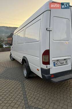 Грузовой фургон Mercedes-Benz Sprinter 2004 в 