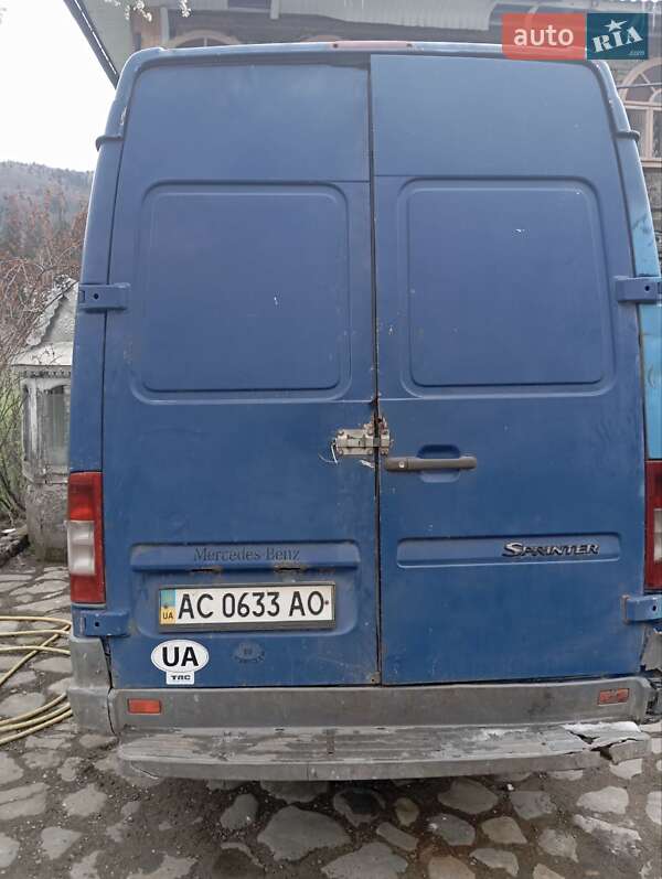 Микроавтобус Mercedes-Benz Sprinter 2004 в Верховине