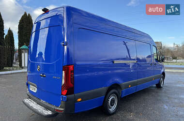 Грузовой фургон Mercedes-Benz Sprinter 2021 в 