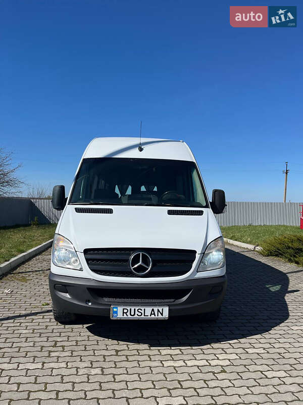 Туристичний / Міжміський автобус Mercedes-Benz Sprinter 2012 в 