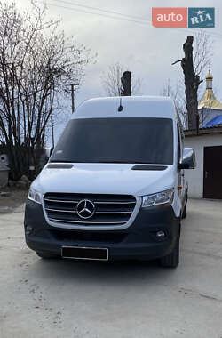 Грузопассажирский фургон Mercedes-Benz Sprinter 2019 в 