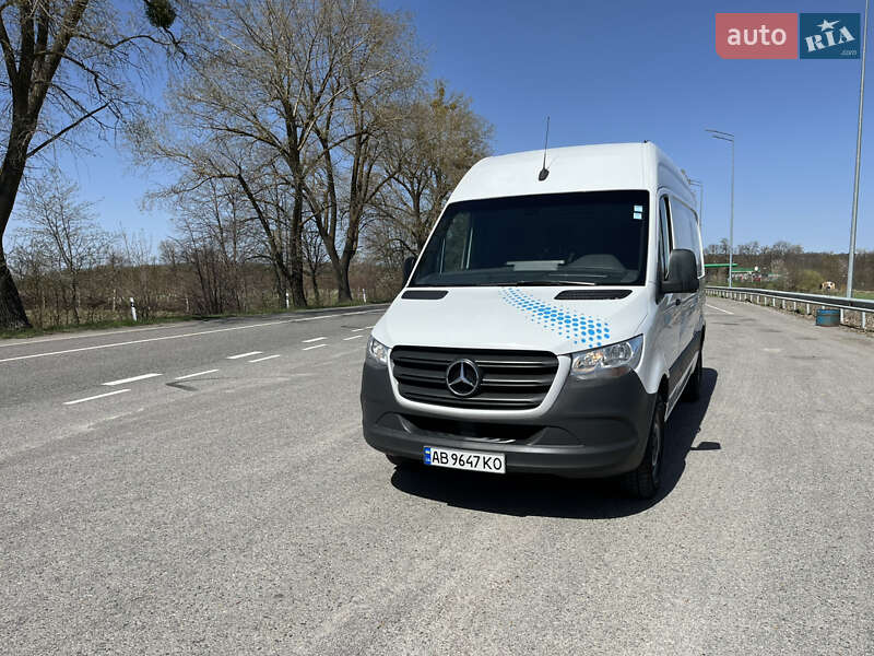 Mercedes-Benz Sprinter