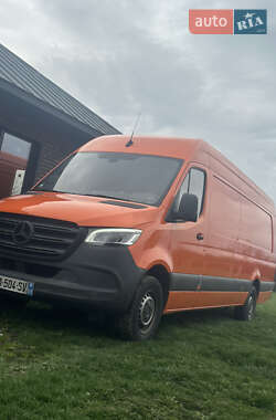 Грузовой фургон Mercedes-Benz Sprinter 2021 в 