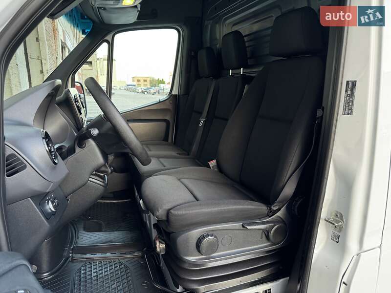 Вантажний фургон Mercedes-Benz Sprinter 2018 в Тернополі