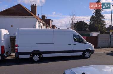 Грузовой фургон Mercedes-Benz Sprinter 2011 в 