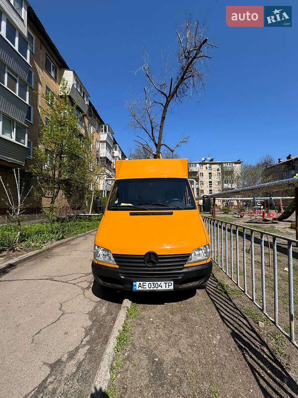 Вантажний фургон Mercedes-Benz Sprinter 2001 в Дніпрі