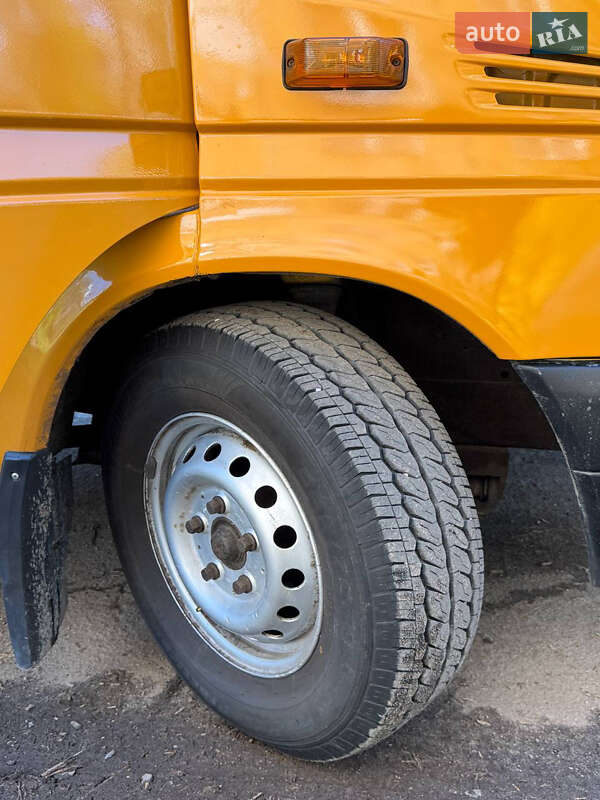 Вантажний фургон Mercedes-Benz Sprinter 2001 в Дніпрі