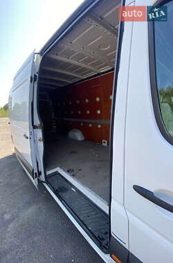 Грузовой фургон Mercedes-Benz Sprinter 2016 в 