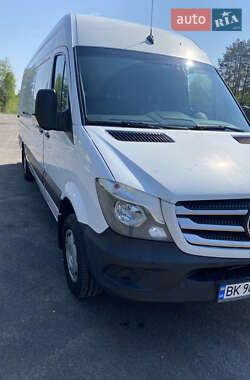 Грузовой фургон Mercedes-Benz Sprinter 2016 в 