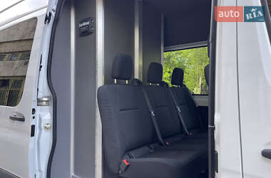 Грузовой фургон Mercedes-Benz Sprinter 2020 в 