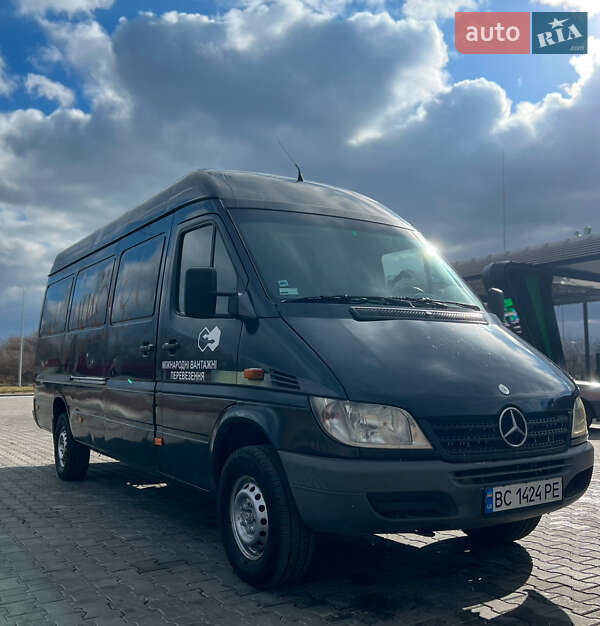 Грузовой фургон Mercedes-Benz Sprinter 2003 в Стрые
