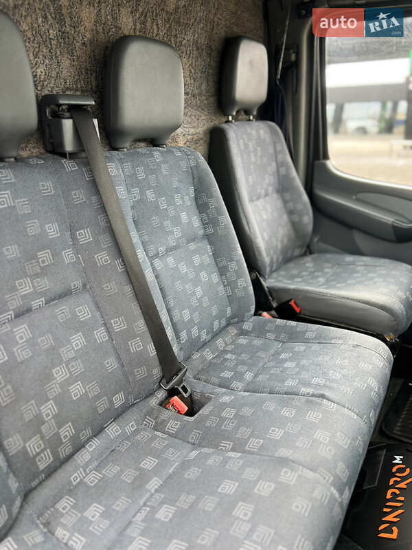Грузовой фургон Mercedes-Benz Sprinter 2003 в Стрые