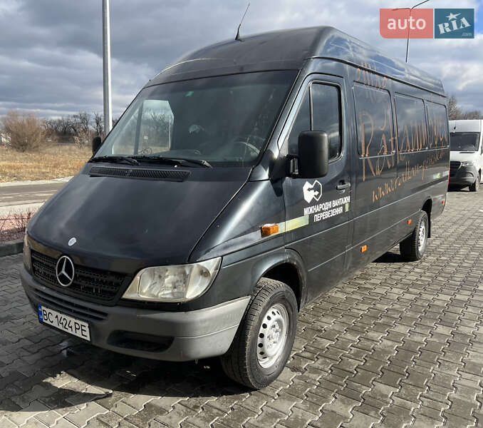 Грузовой фургон Mercedes-Benz Sprinter 2003 в Стрые