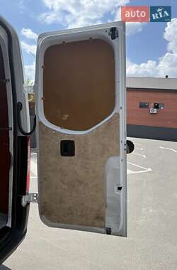 Грузовой фургон Mercedes-Benz Sprinter 2020 в 