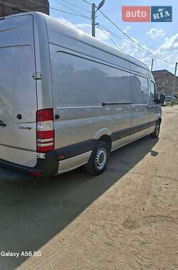 Грузовой фургон Mercedes-Benz Sprinter 2012 в 
