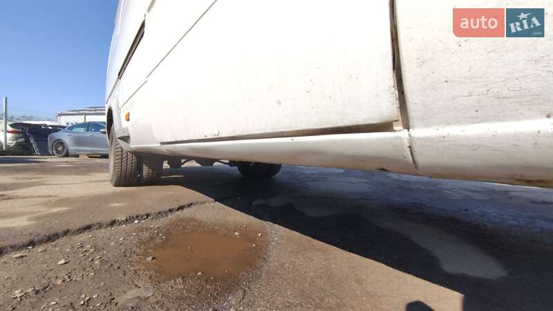 Грузовой фургон Mercedes-Benz Sprinter 1997 в Львове
