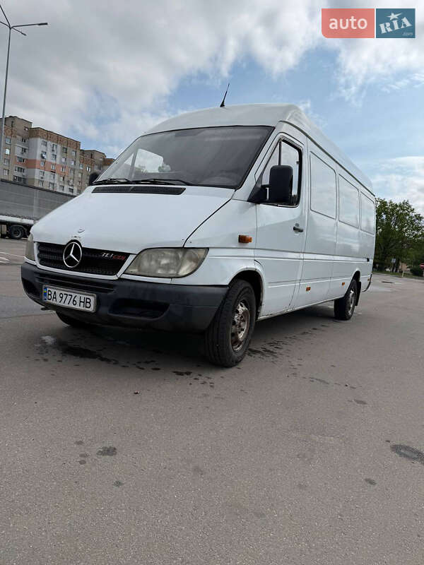 Грузовой фургон Mercedes-Benz Sprinter 2006 в 