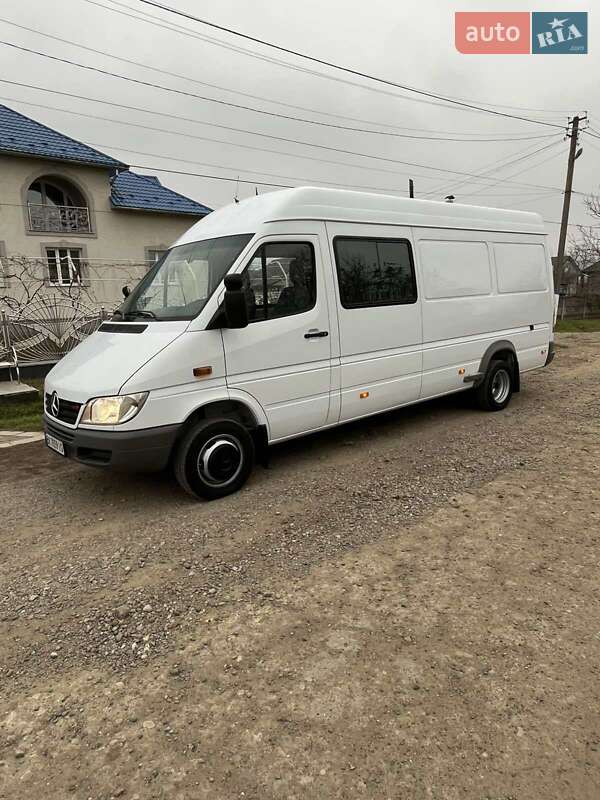 Грузовой фургон Mercedes-Benz Sprinter 2002 в Ровно