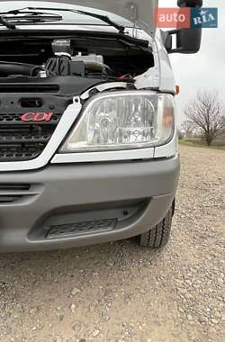 Грузовой фургон Mercedes-Benz Sprinter 2002 в 