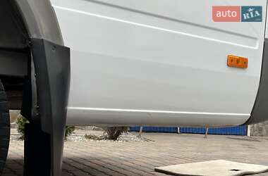 Грузовой фургон Mercedes-Benz Sprinter 2002 в 