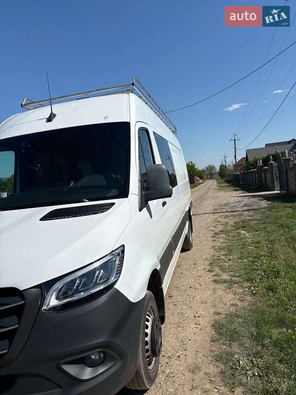 Грузопассажирский фургон Mercedes-Benz Sprinter 2020 в Черновцах