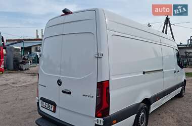 Грузовой фургон Mercedes-Benz Sprinter 2020 в 