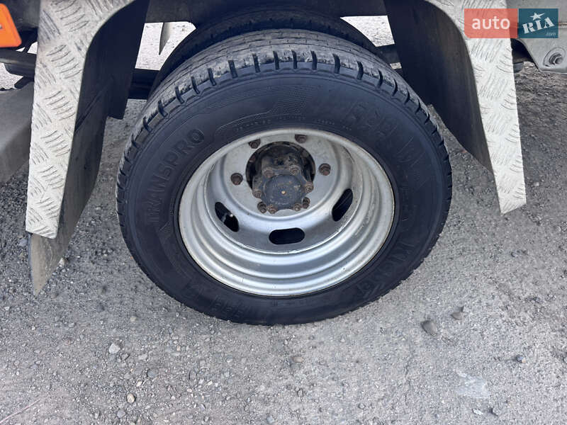 Эвакуатор Mercedes-Benz Sprinter 2006 в Хусте