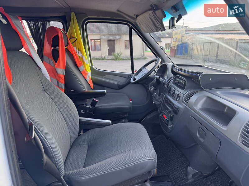 Эвакуатор Mercedes-Benz Sprinter 2006 в Хусте