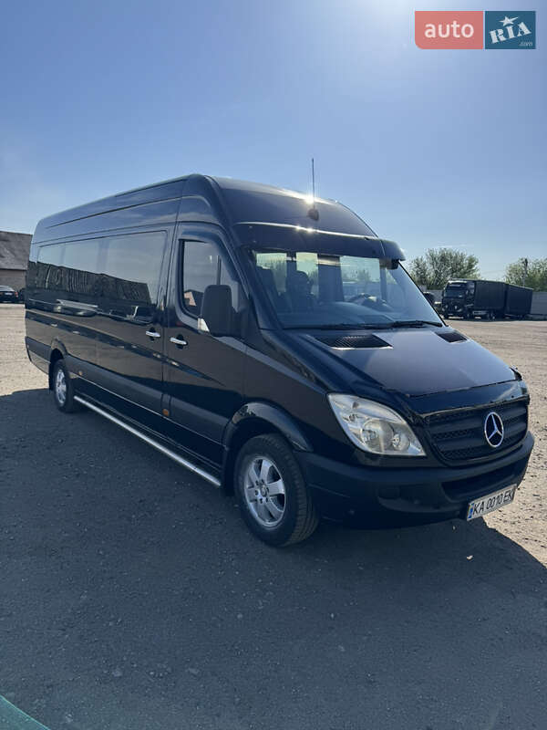 Мікроавтобус Mercedes-Benz Sprinter 2011 в 