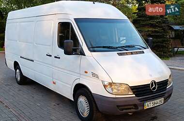 Грузовой фургон Mercedes-Benz Sprinter 2000 в 