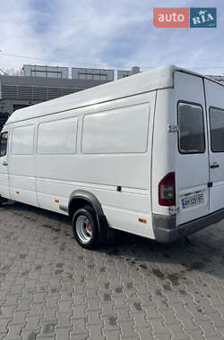 Грузовой фургон Mercedes-Benz Sprinter 2005 в 