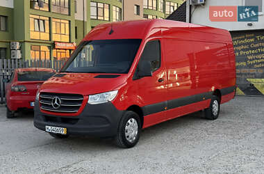 Вантажний фургон Mercedes-Benz Sprinter 2021 в 