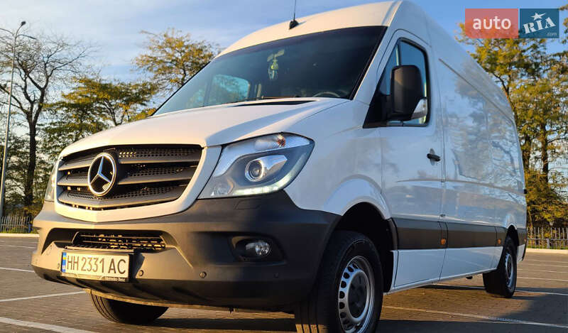 Грузовой фургон Mercedes-Benz Sprinter 2016 в 