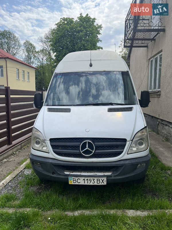 Грузовой фургон Mercedes-Benz Sprinter 2007 в Львове