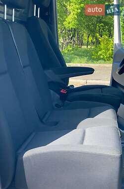 Грузовой фургон Mercedes-Benz Sprinter 2019 в 