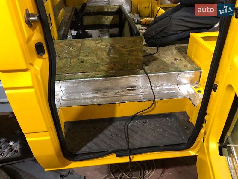 Евакуатор Mercedes-Benz Sprinter 1997 в Одесі