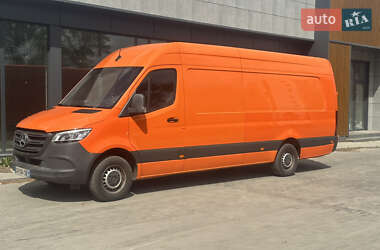 Грузовой фургон Mercedes-Benz Sprinter 2021 в 
