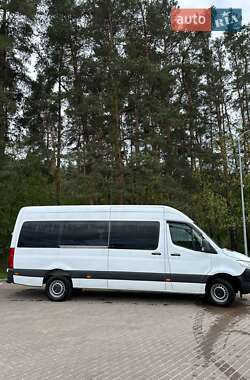 Вантажопасажирський фургон Mercedes-Benz Sprinter 2020 в 