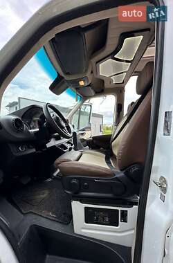 Вантажопасажирський фургон Mercedes-Benz Sprinter 2020 в 