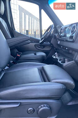 Вантажний фургон Mercedes-Benz Sprinter 2022 в 
