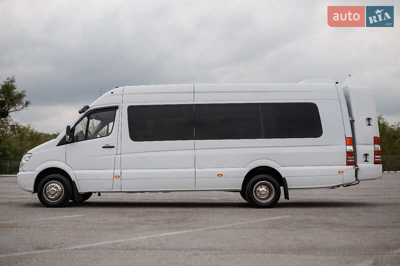 Мікроавтобус Mercedes-Benz Sprinter 2011 в 
