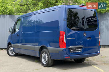 Грузовой фургон Mercedes-Benz Sprinter 2021 в 