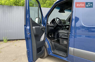 Грузовой фургон Mercedes-Benz Sprinter 2021 в 