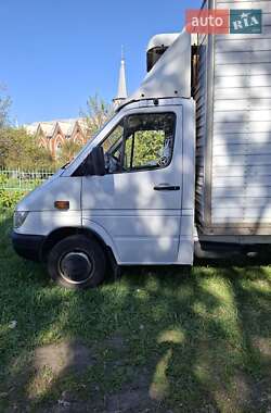 Вантажний фургон Mercedes-Benz Sprinter 2003 в 